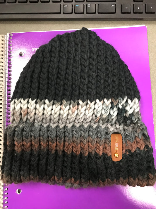 BLACK AND RUST HAT WITH ANXIOUSLOOMERS TAG